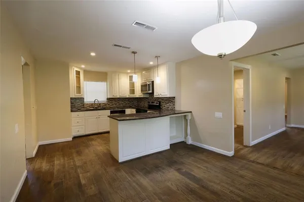 $1,500 | 1004 West Cayuga Drive, Athens, TX 75751