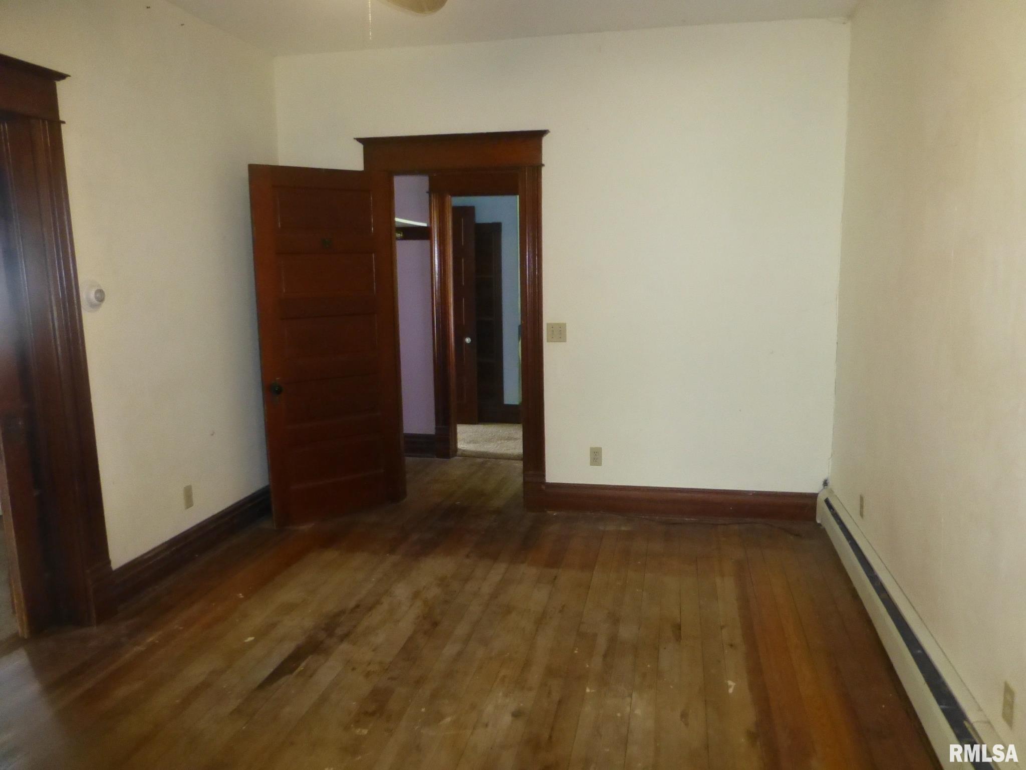 121 East Fortune Street Virden, IL 62690 - Photo 8 of 24