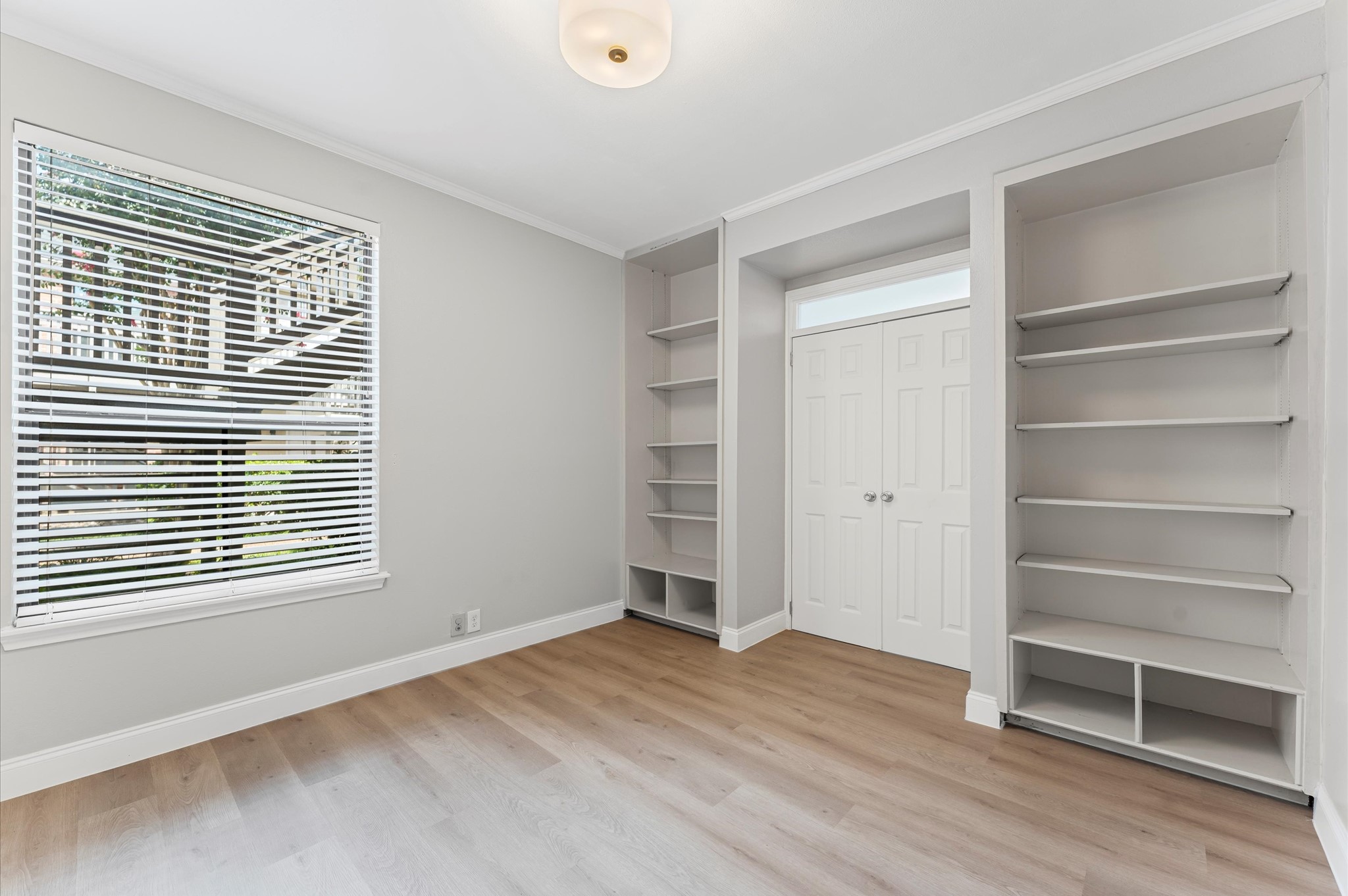 2829 Timmons Lane, Unit 195 Houston, TX 77027 - Photo 11 of 16