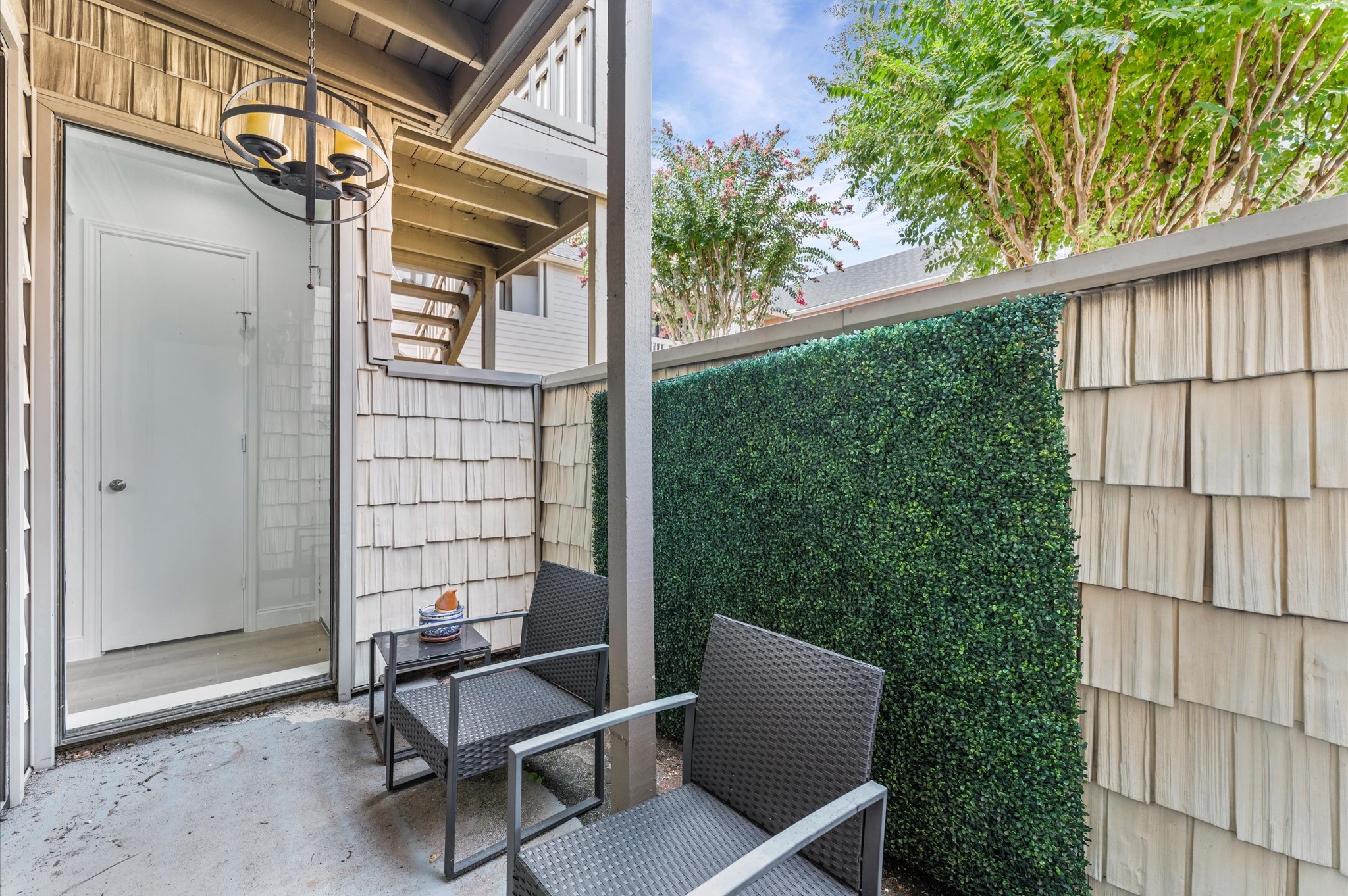 2829 Timmons Lane, Unit 195 Houston, TX 77027 - Photo 13 of 16