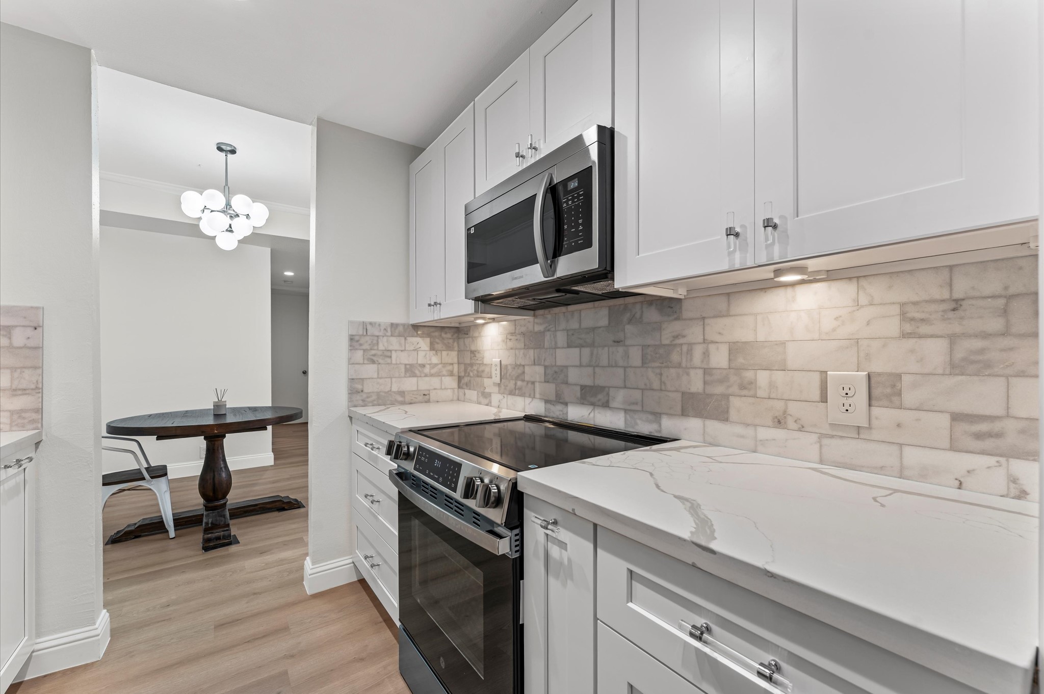 2829 Timmons Lane, Unit 195 Houston, TX 77027 - Photo 3 of 16