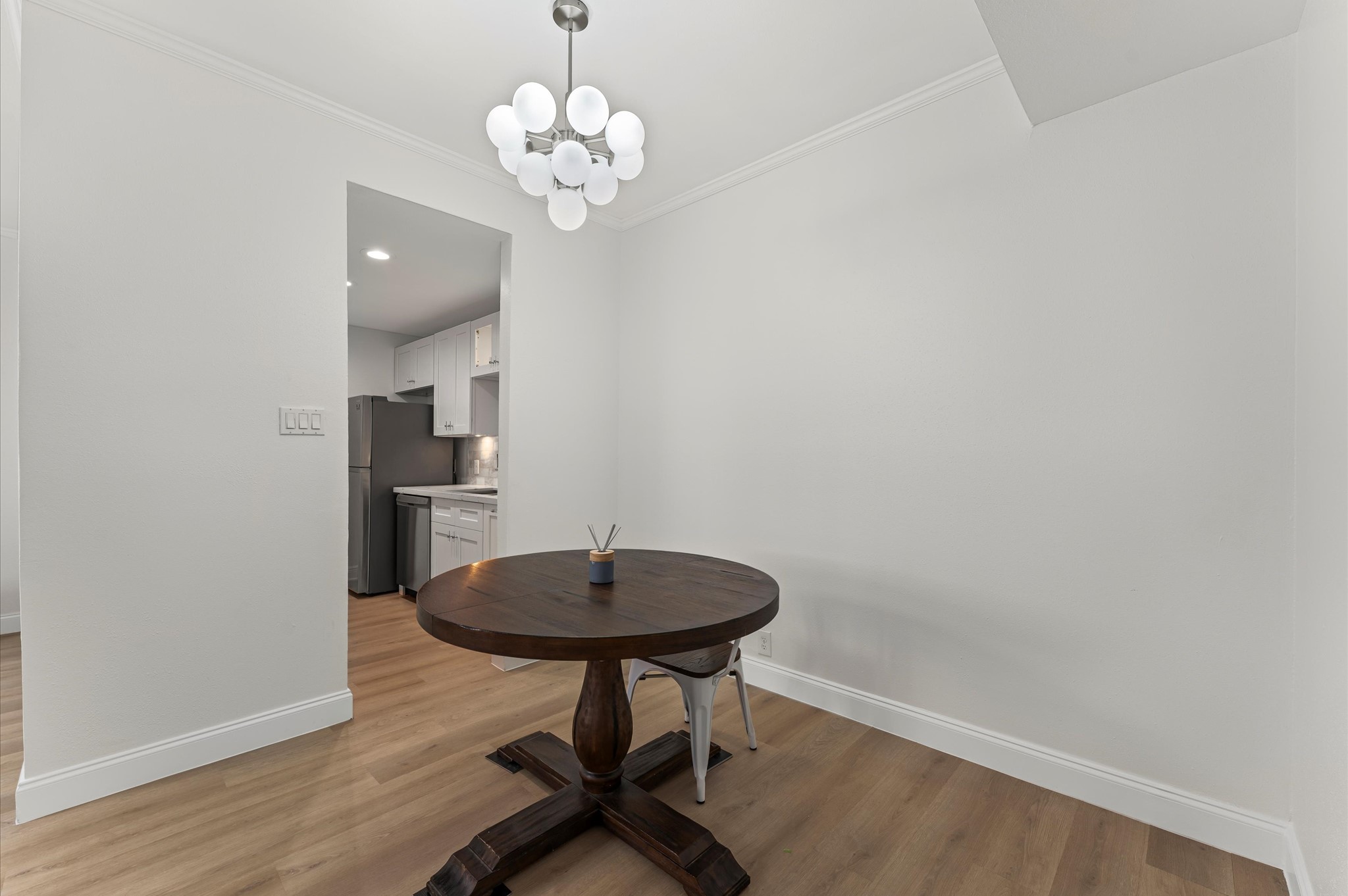 2829 Timmons Lane, Unit 195 Houston, TX 77027 - Photo 4 of 16