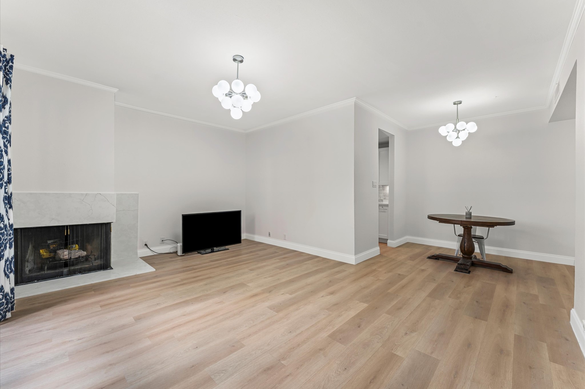 2829 Timmons Lane, Unit 195 Houston, TX 77027 - Photo 5 of 16