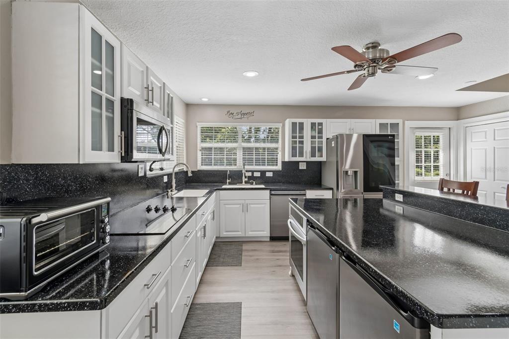 11426 Weldon Street Seffner, FL 33584 - Photo 11 of 28