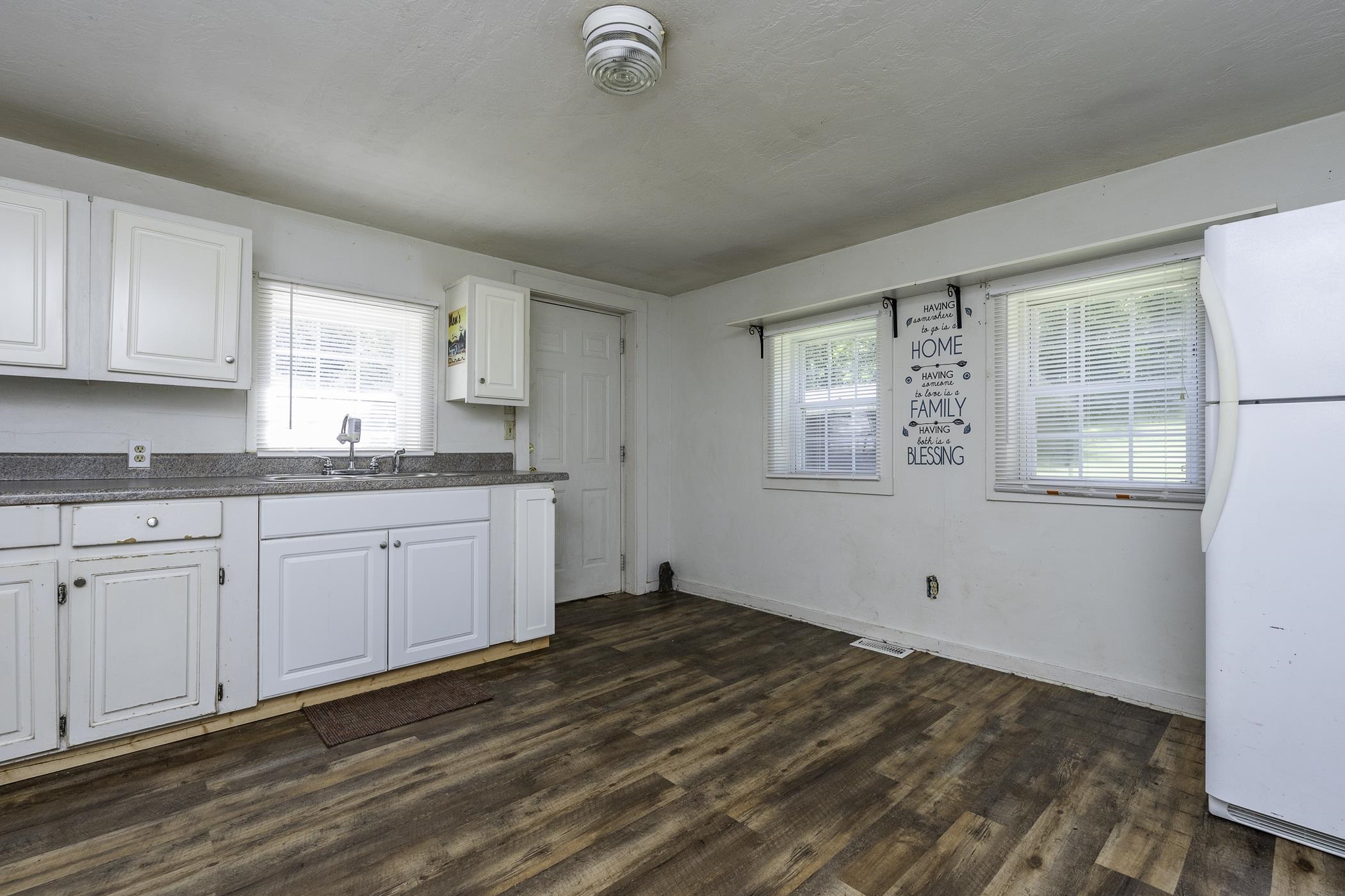 109 Raines Road Landrum, SC 29356 - Photo 14 of 32