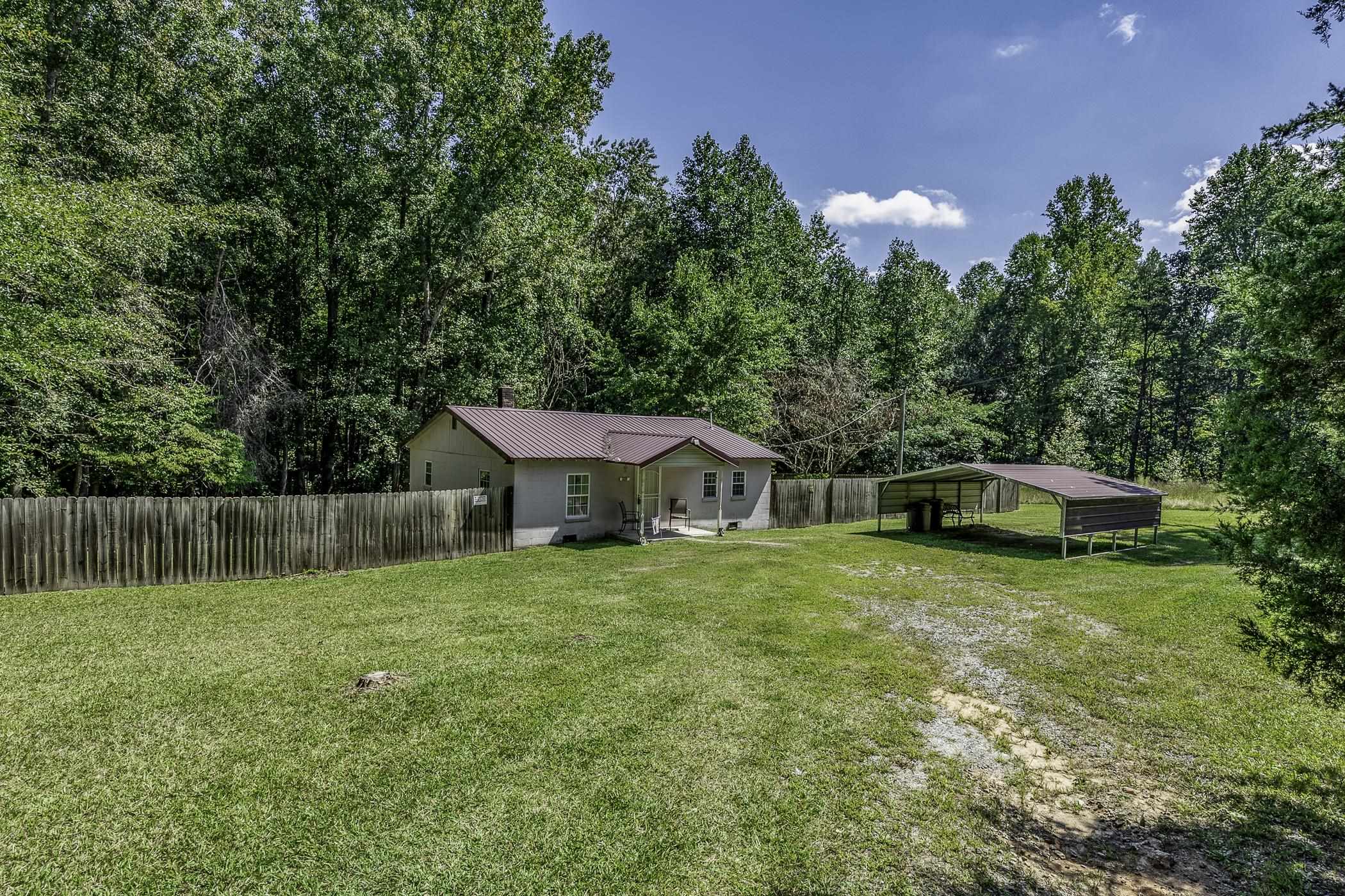 109 Raines Road Landrum, SC 29356 - Photo 4 of 32