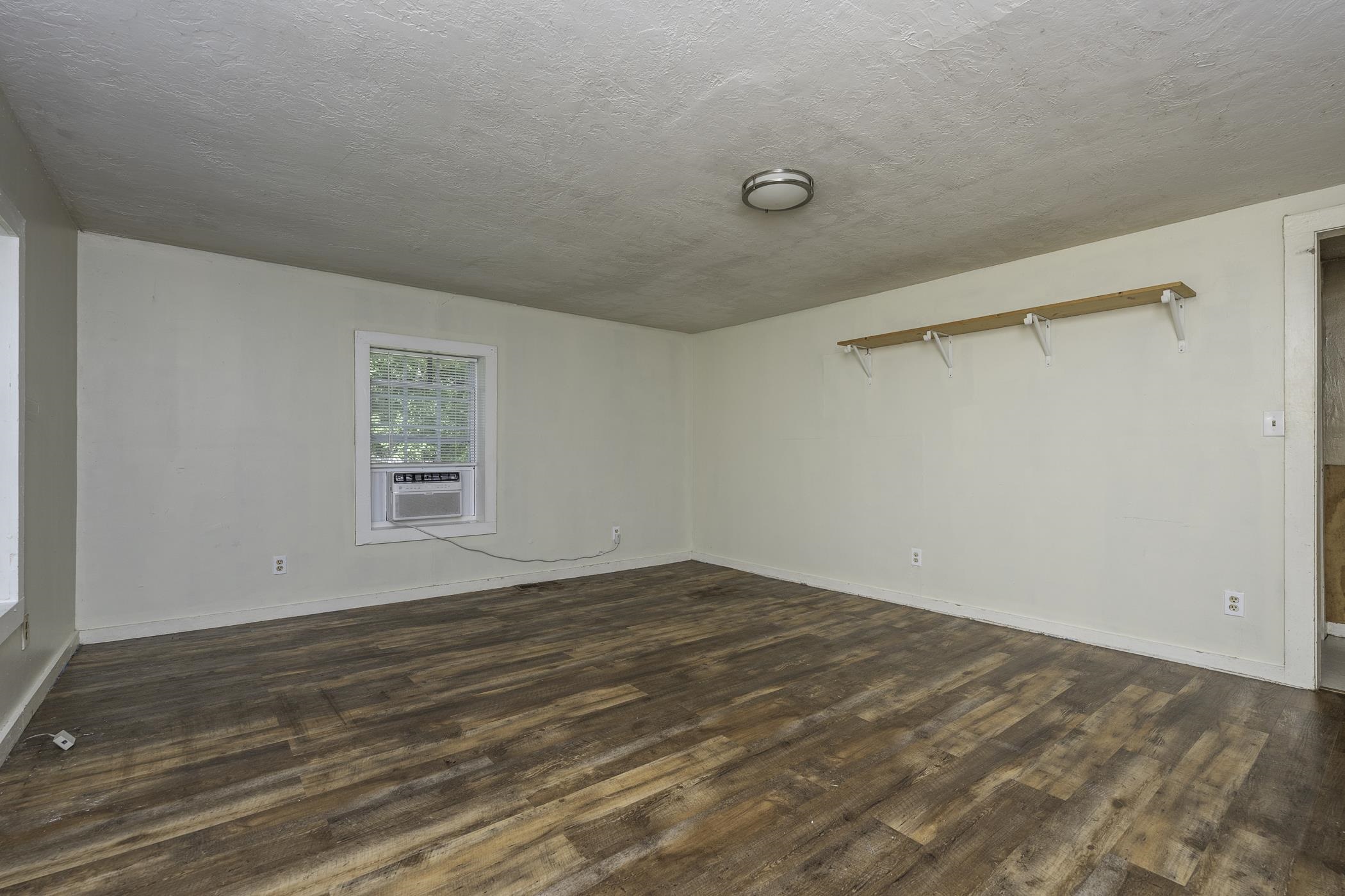 109 Raines Road Landrum, SC 29356 - Photo 6 of 32