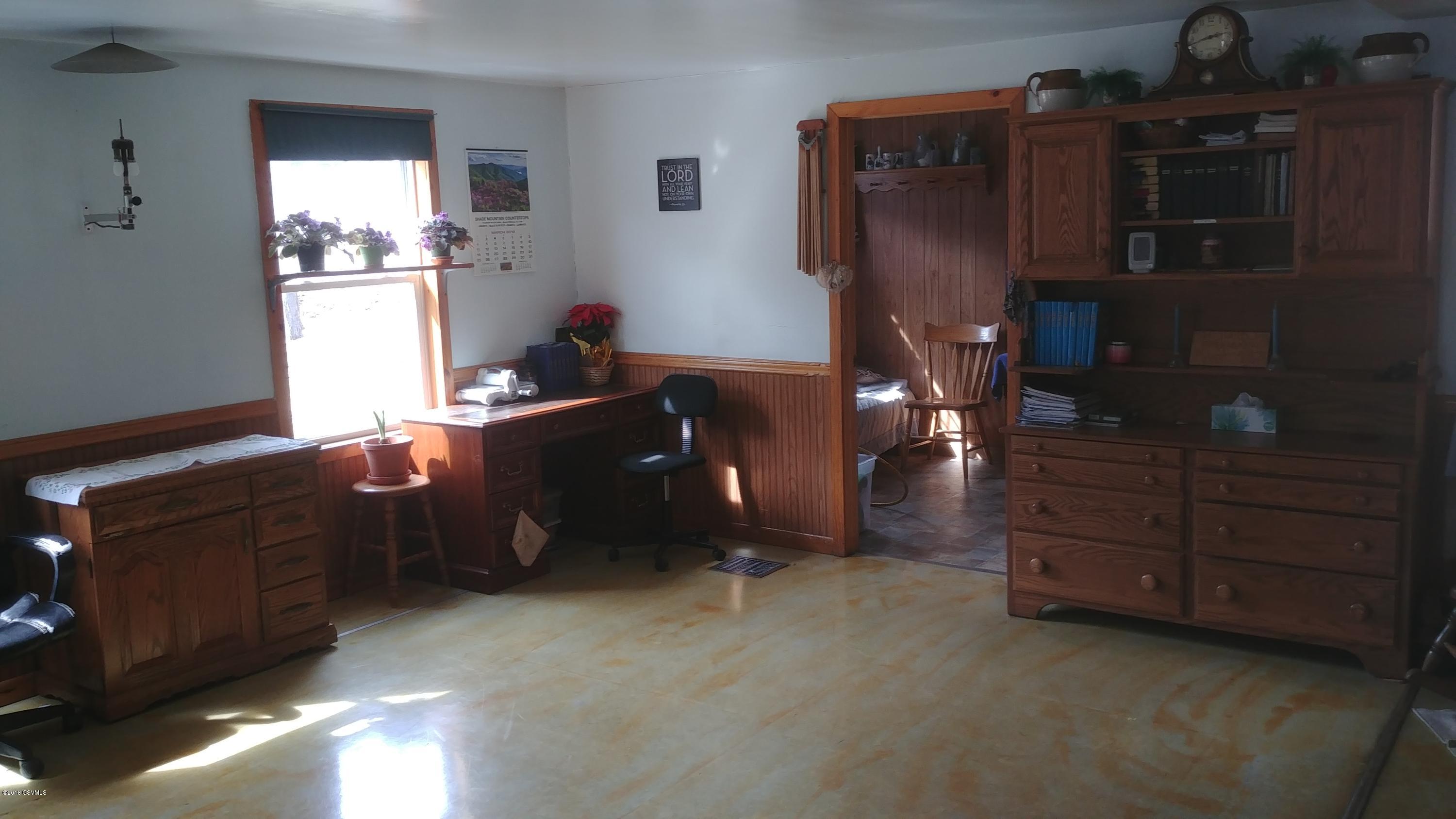 4462 Hoffer Road Port Trevorton, PA 17864 - Photo 3 of 33 Gallery Image 3