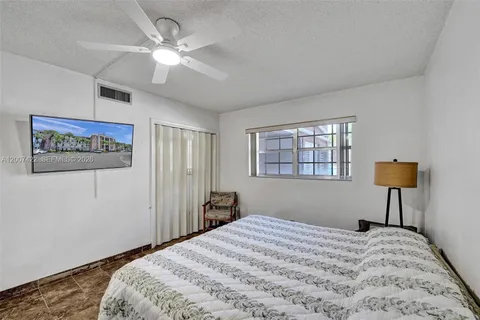 $229,900 | 455 Paradise Isle Boulevard, Unit 104, Hallandale Beach, FL 33009