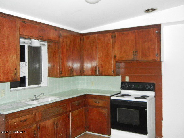 655 East Post Road Benson, AZ 85602 - Photo 8 of 22