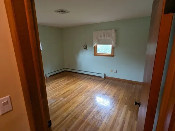 $2,850 | 29 Ridgecrest Road, Amherst, MA 01002