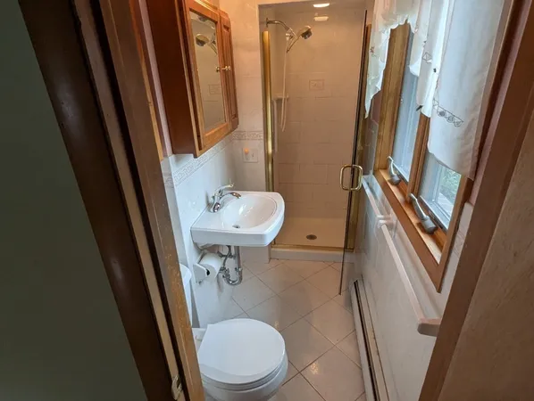 $2,850 | 29 Ridgecrest Road, Amherst, MA 01002