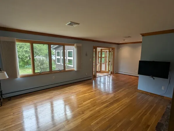 $2,850 | 29 Ridgecrest Road, Amherst, MA 01002
