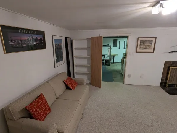 $2,850 | 29 Ridgecrest Road, Amherst, MA 01002