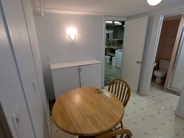$2,850 | 29 Ridgecrest Road, Amherst, MA 01002