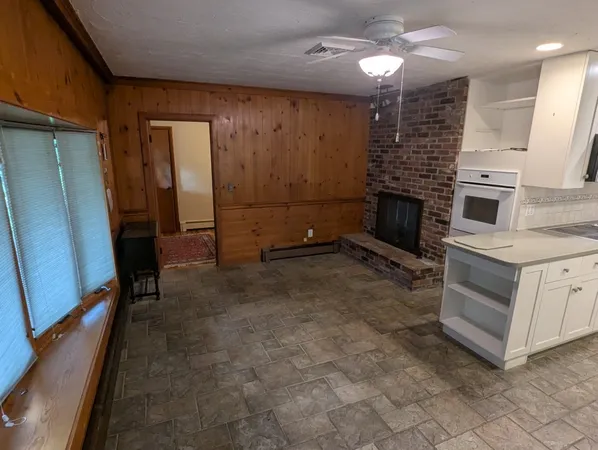 $2,850 | 29 Ridgecrest Road, Amherst, MA 01002
