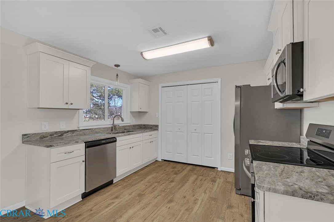 353 Fox Hill Road Hampton, VA 23669 - Photo 10 of 27