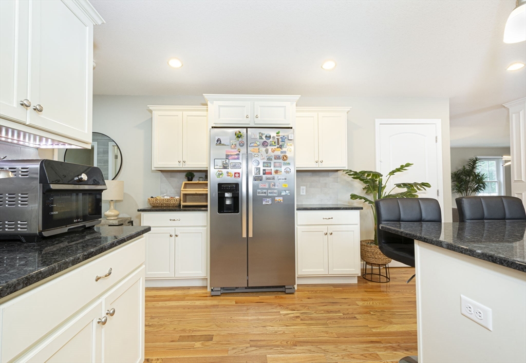 108 Birchland Avenue Springfield, MA 01119 - Photo 19 of 33