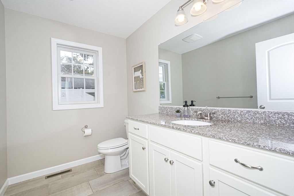 108 Birchland Avenue Springfield, MA 01119 - Photo 22 of 33