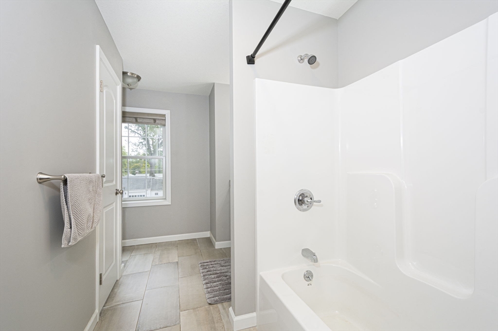 108 Birchland Avenue Springfield, MA 01119 - Photo 28 of 33