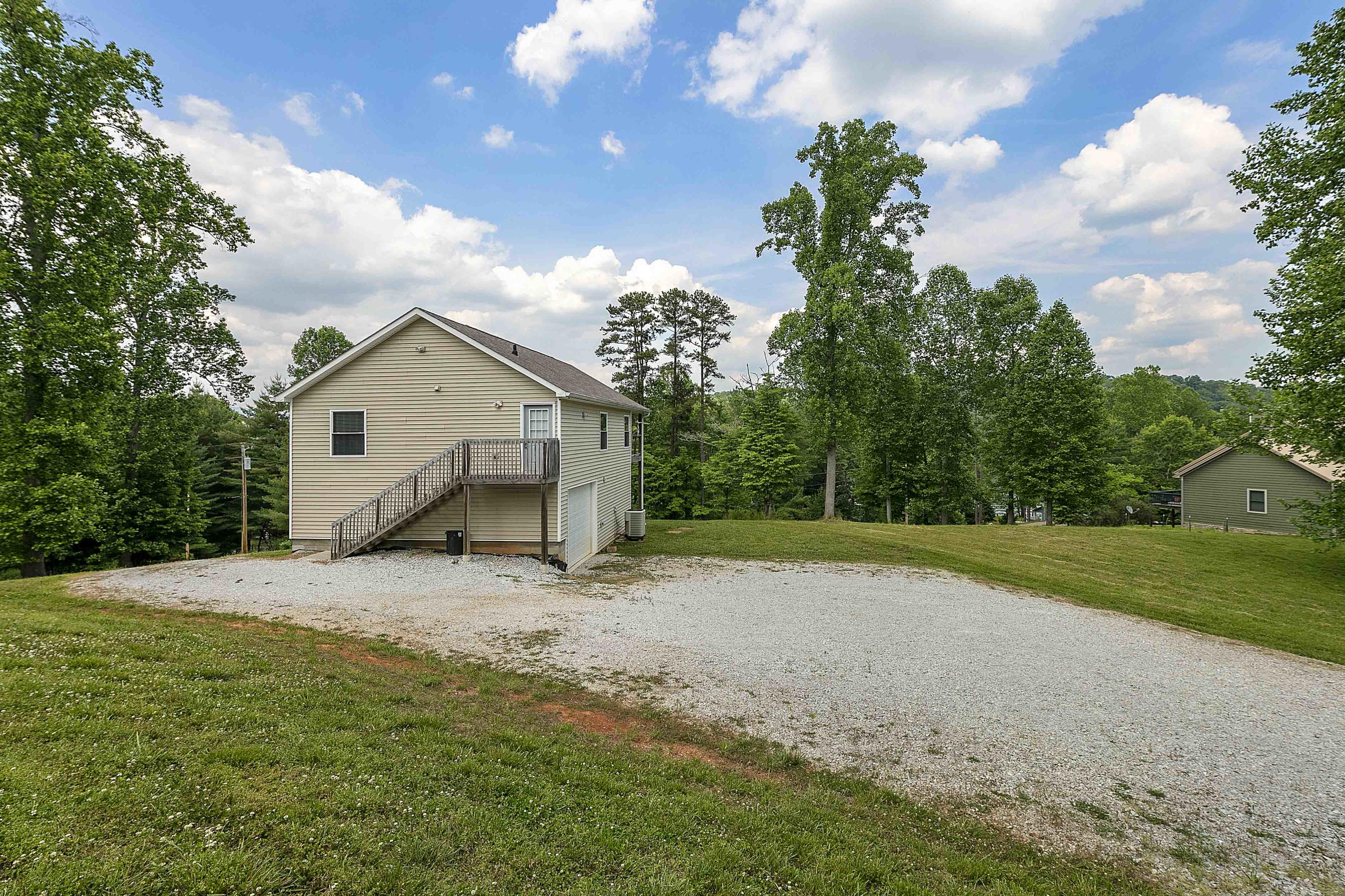 1435 East Norris Point Road La Follette, TN 37766 - Photo 26 of 32 23