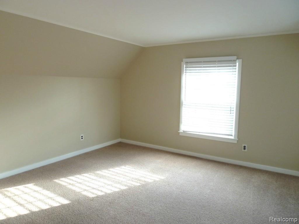 165 North Adams Road Birmingham, MI 48009 - Photo 17 of 24 Adams Road 023.jpg