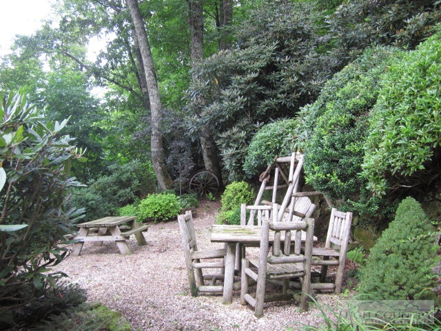 735 Huckleberry Trail Boone, NC 28607 - Photo 17 of 32 Gallery Image 17
