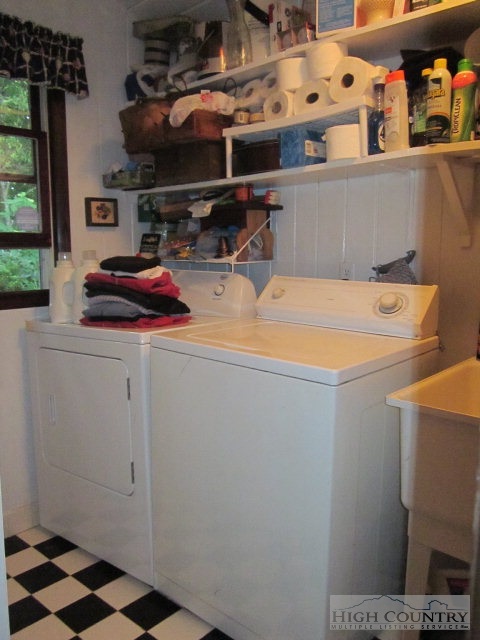735 Huckleberry Trail Boone, NC 28607 - Photo 5 of 32 Gallery Image 5