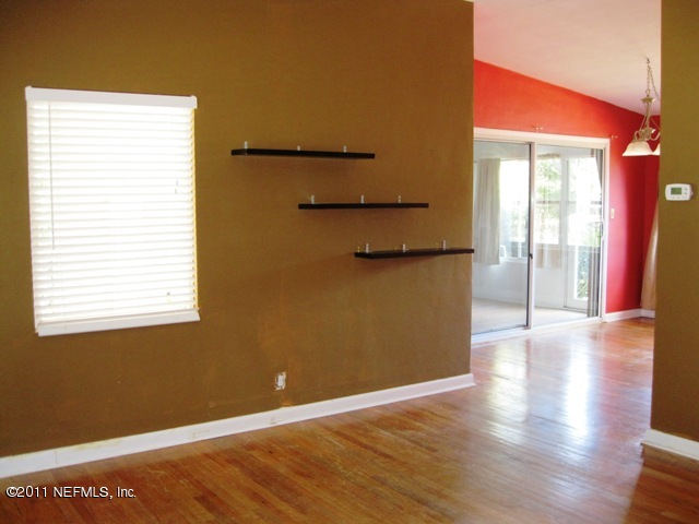 3963 Marianna Road Jacksonville, FL 32217 - Photo 5 of 24 LIVING ROOM