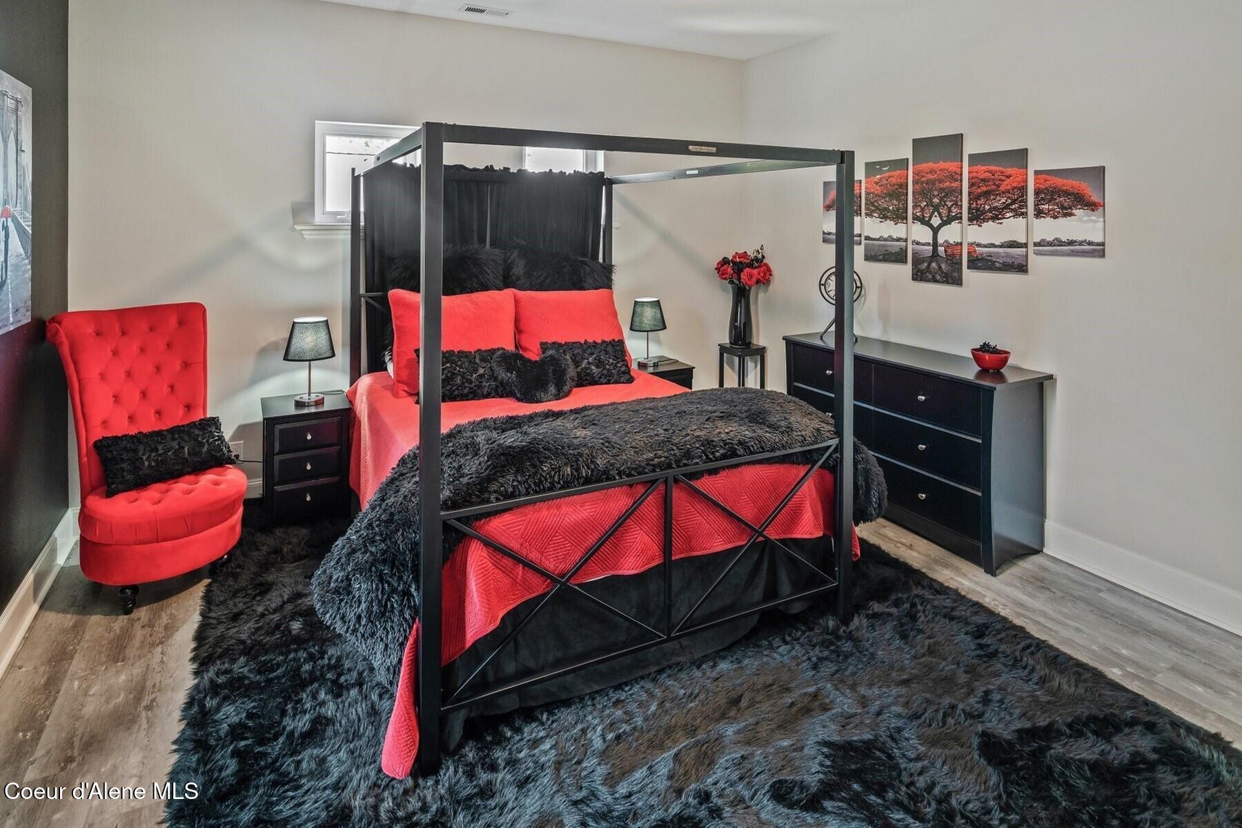 1238 North Reynolds Road Coeur D'Alene, ID 83814 - Photo 28 of 62 Large Guest bedroom #4