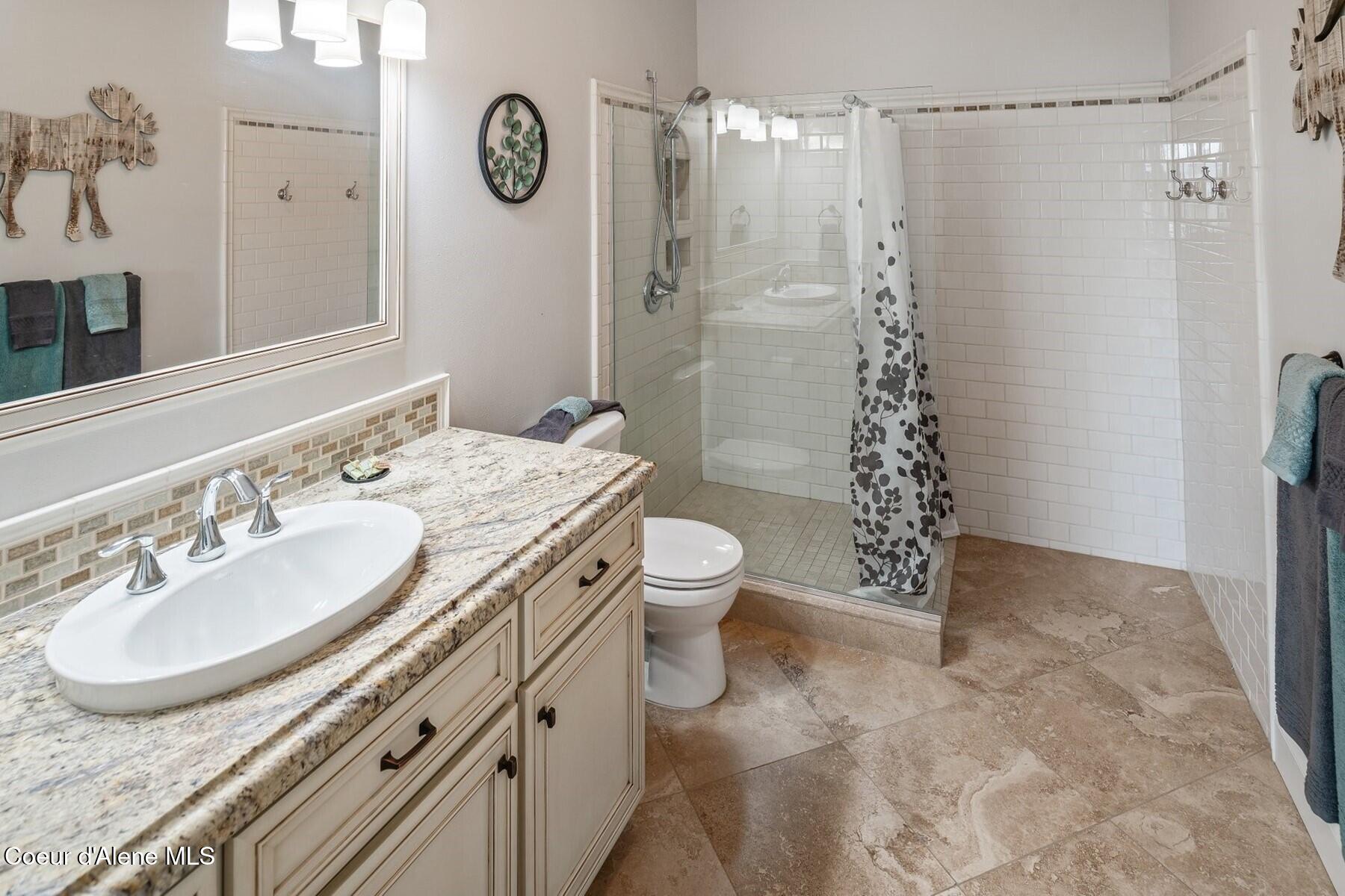 1238 North Reynolds Road Coeur D'Alene, ID 83814 - Photo 33 of 62 Guest bathroom number 3