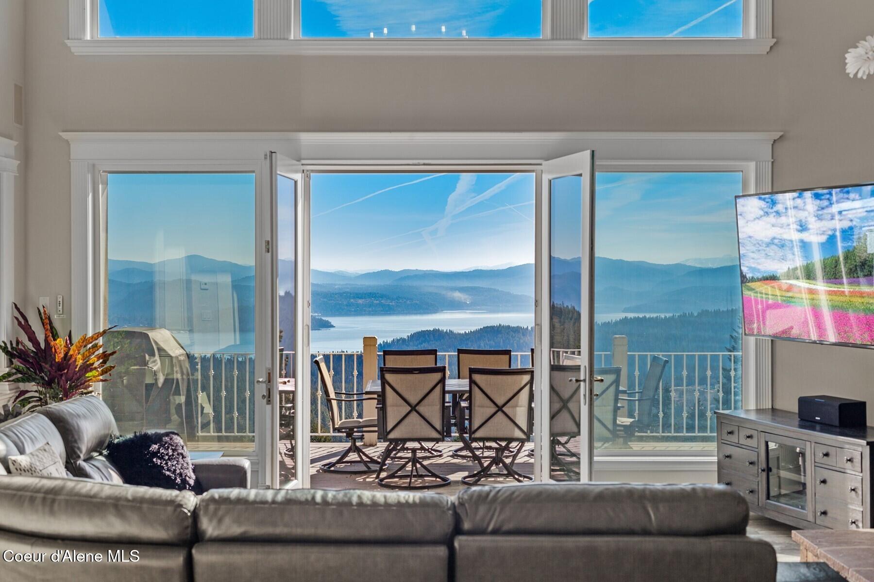 1238 North Reynolds Road Coeur D'Alene, ID 83814 - Photo 5 of 62 WOW View!