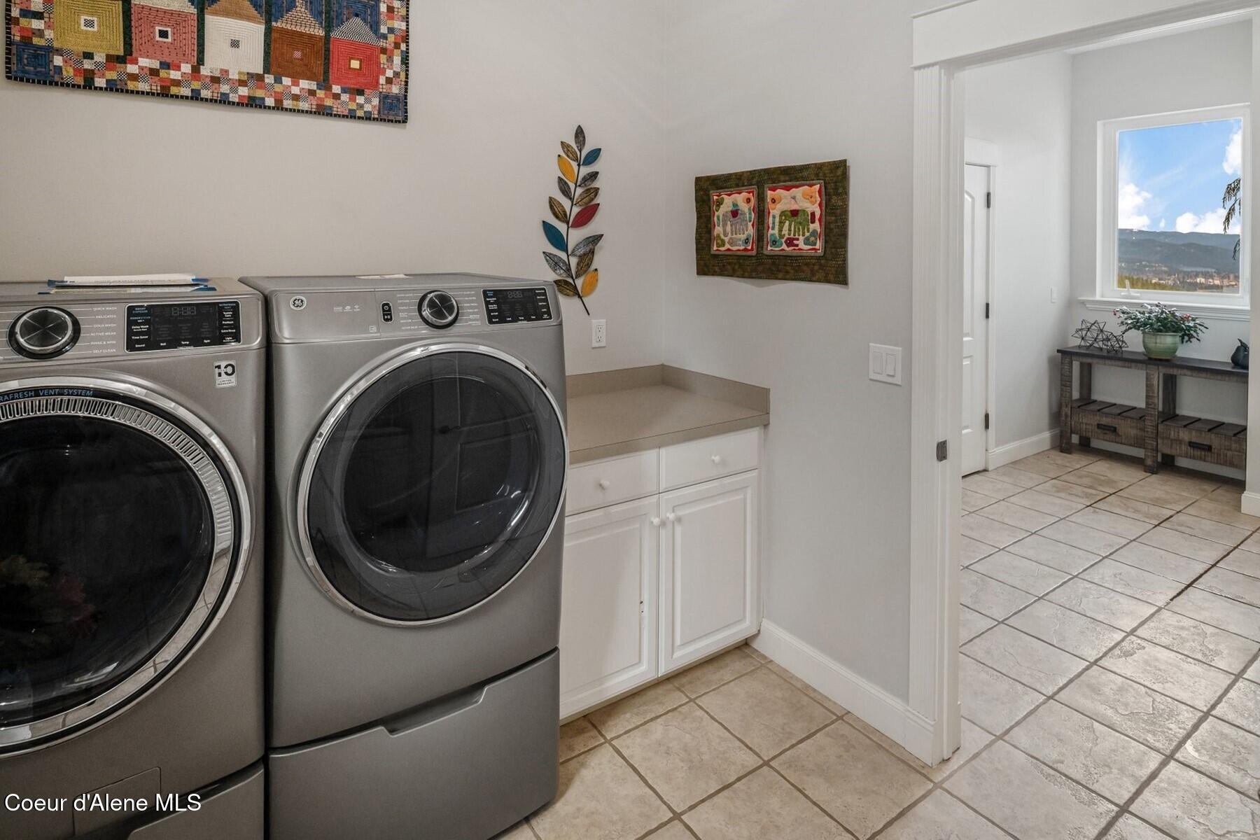 1238 North Reynolds Road Coeur D'Alene, ID 83814 - Photo 51 of 62 Laundry and mudroom