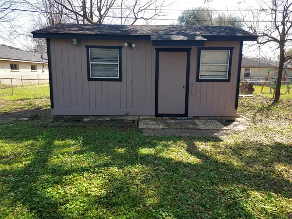 $164,900 | 1008 Meadowlane Street, Angleton, TX 77515