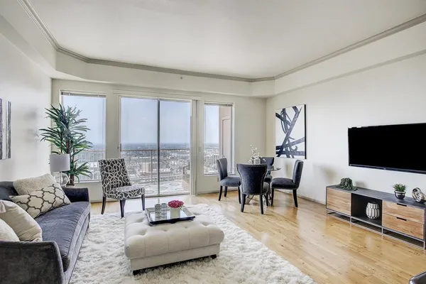 $1,550 | 3505 Sage Road, Unit 2608, Houston, TX 77056