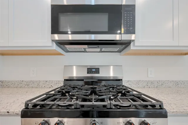 $2,250 | 31327 Heddington Lane, Fulshear, TX 77441