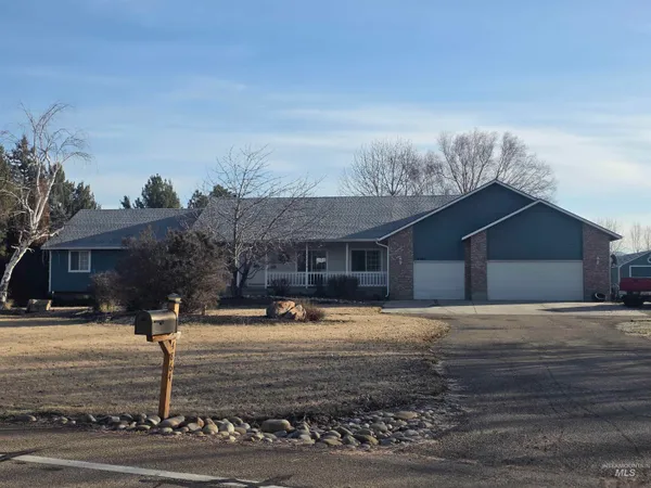 $1,490,000 | 4864 North Larkwood Place, Meridian, ID 83646