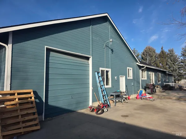 $1,490,000 | 4864 North Larkwood Place, Meridian, ID 83646