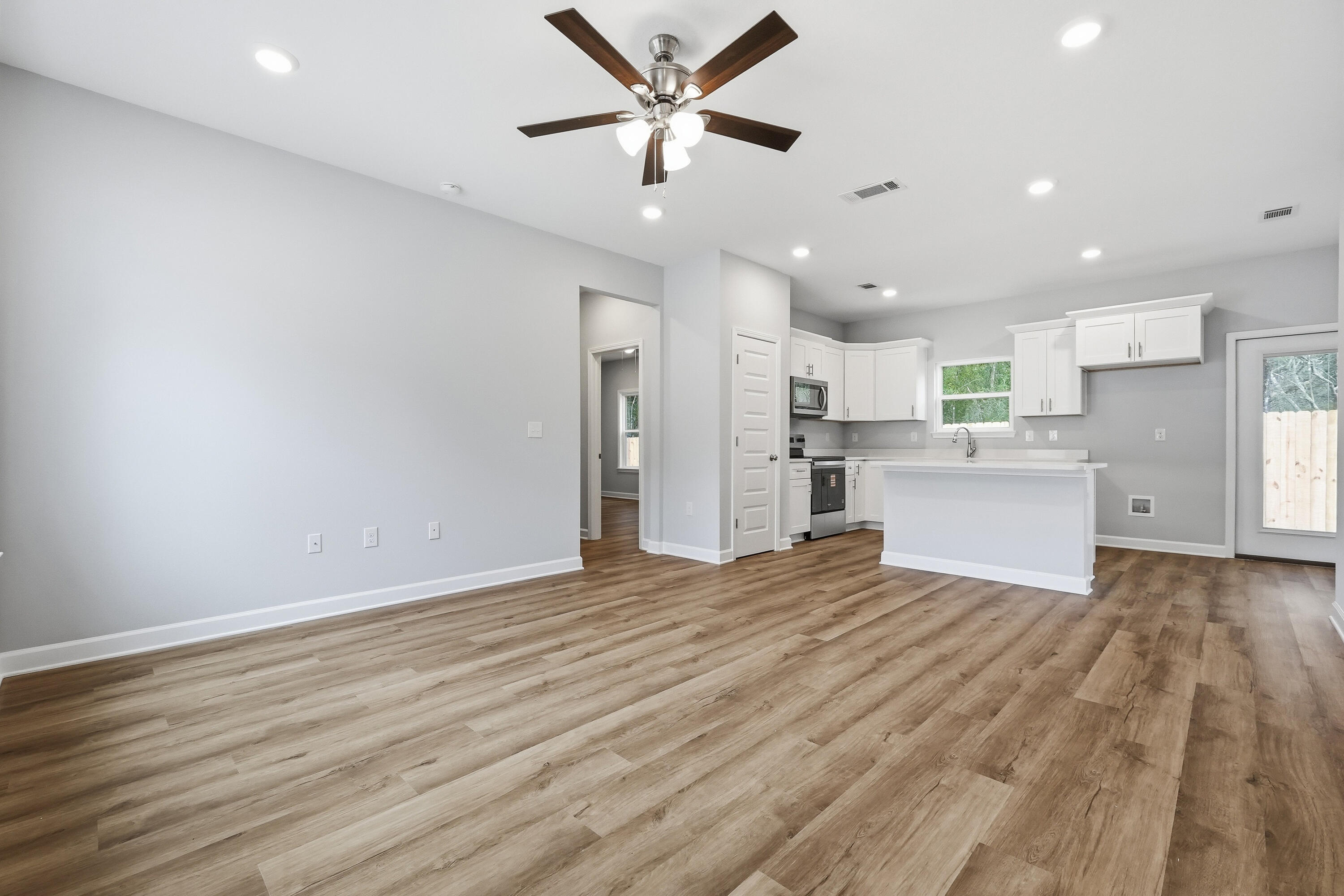 36 Shebbi Lane Freeport, FL 32439 - Photo 2 of 24 36 shebbi lane-12