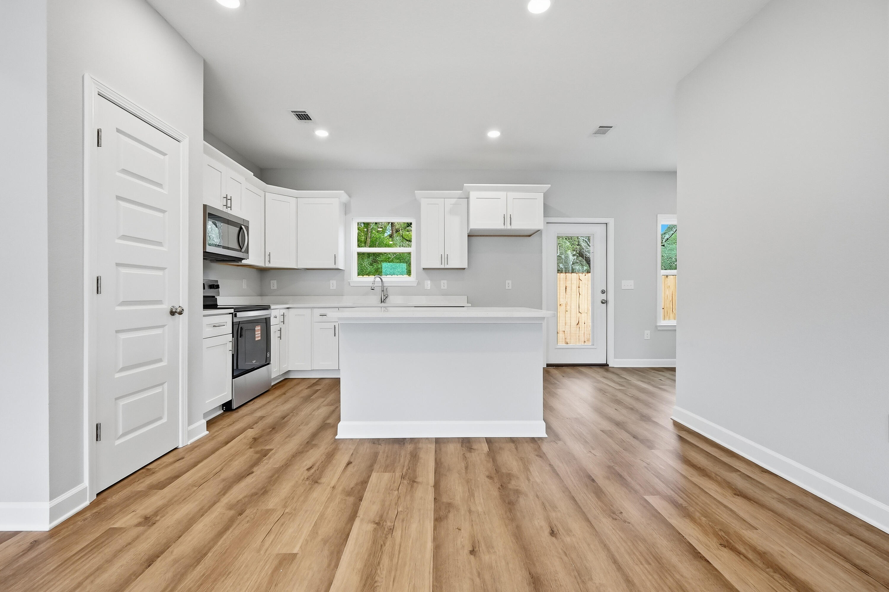 36 Shebbi Lane Freeport, FL 32439 - Photo 6 of 24 36 shebbi lane-16