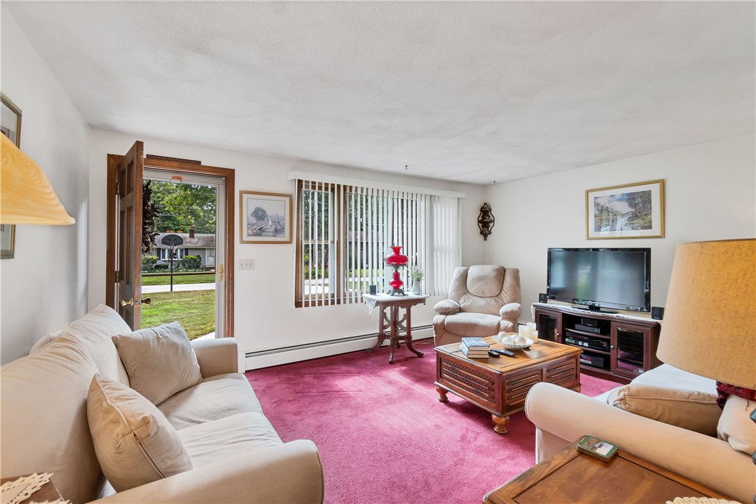51 Cedar Grove Drive Exeter, RI 02822 - Photo 6 of 27