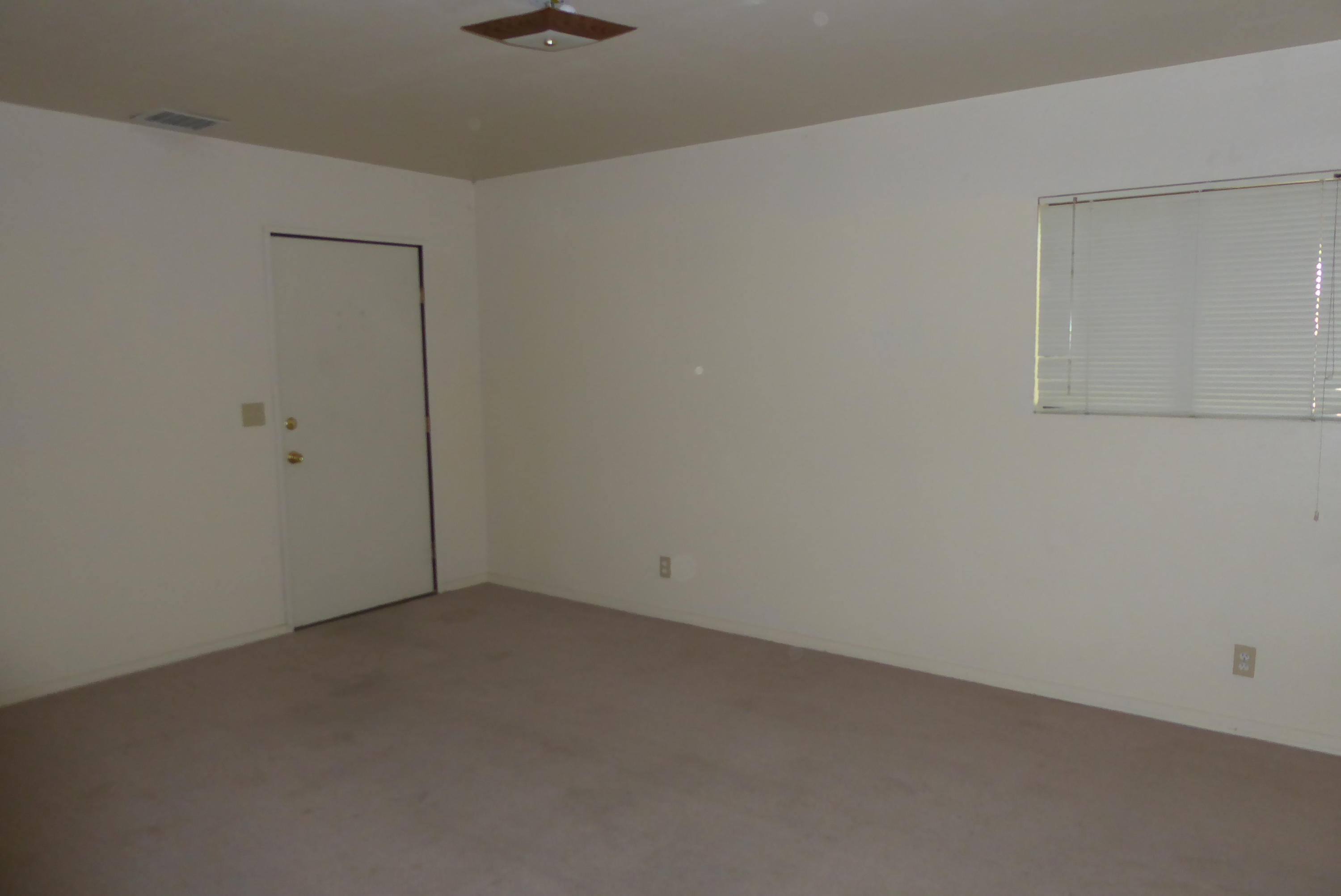 39063 Juniper Tree Road Palmdale, CA 93551 - Photo 7 of 22 P1010754