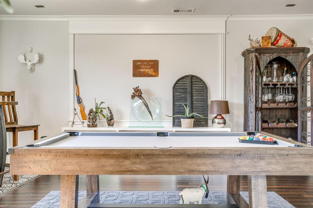 4920 Shining Star Trail Rio Vista, TX 76093 - Photo 11 of 40 a view of living room
