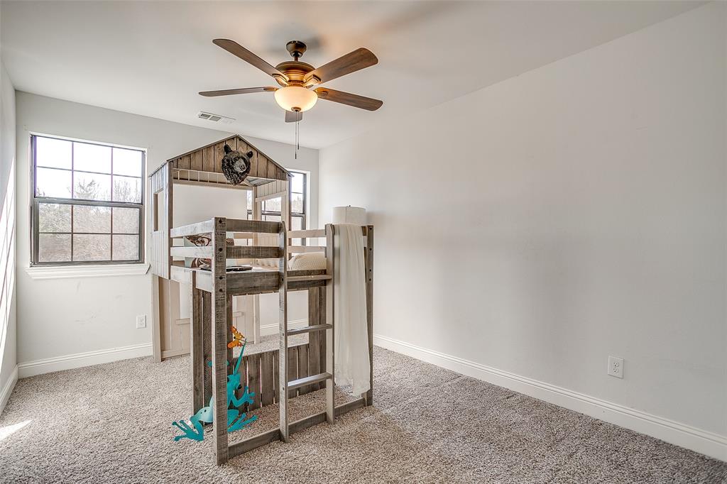 4920 Shining Star Trail Rio Vista, TX 76093 - Photo 26 of 40 a view of a livingroom with a furniture