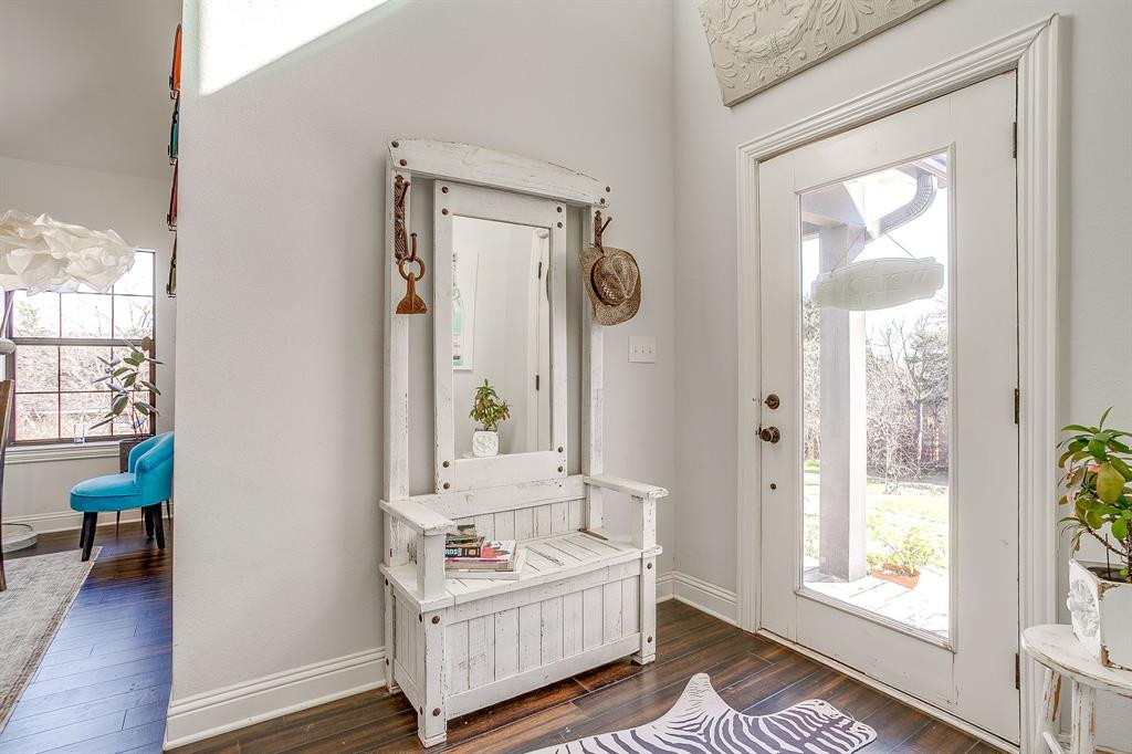 4920 Shining Star Trail Rio Vista, TX 76093 - Photo 6 of 40 a living room with furniture and a window