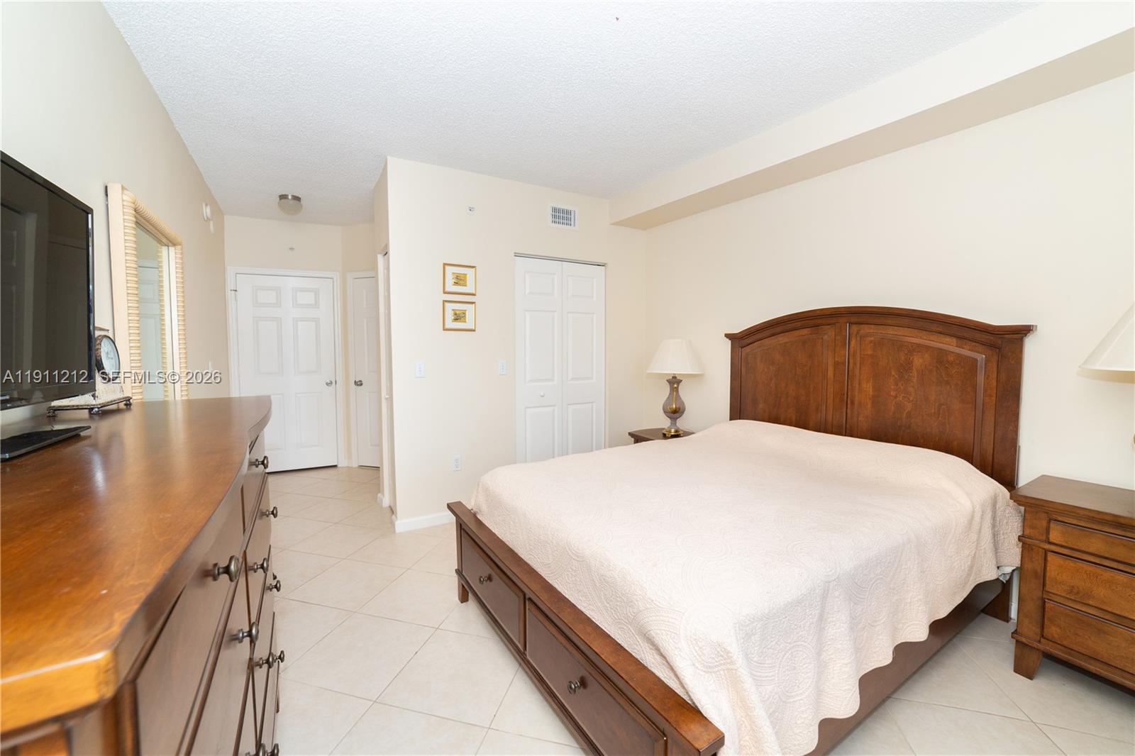 17150 North Bay Road, Unit 2207 Sunny Isles Beach, FL 33160 - Photo 30 of 50