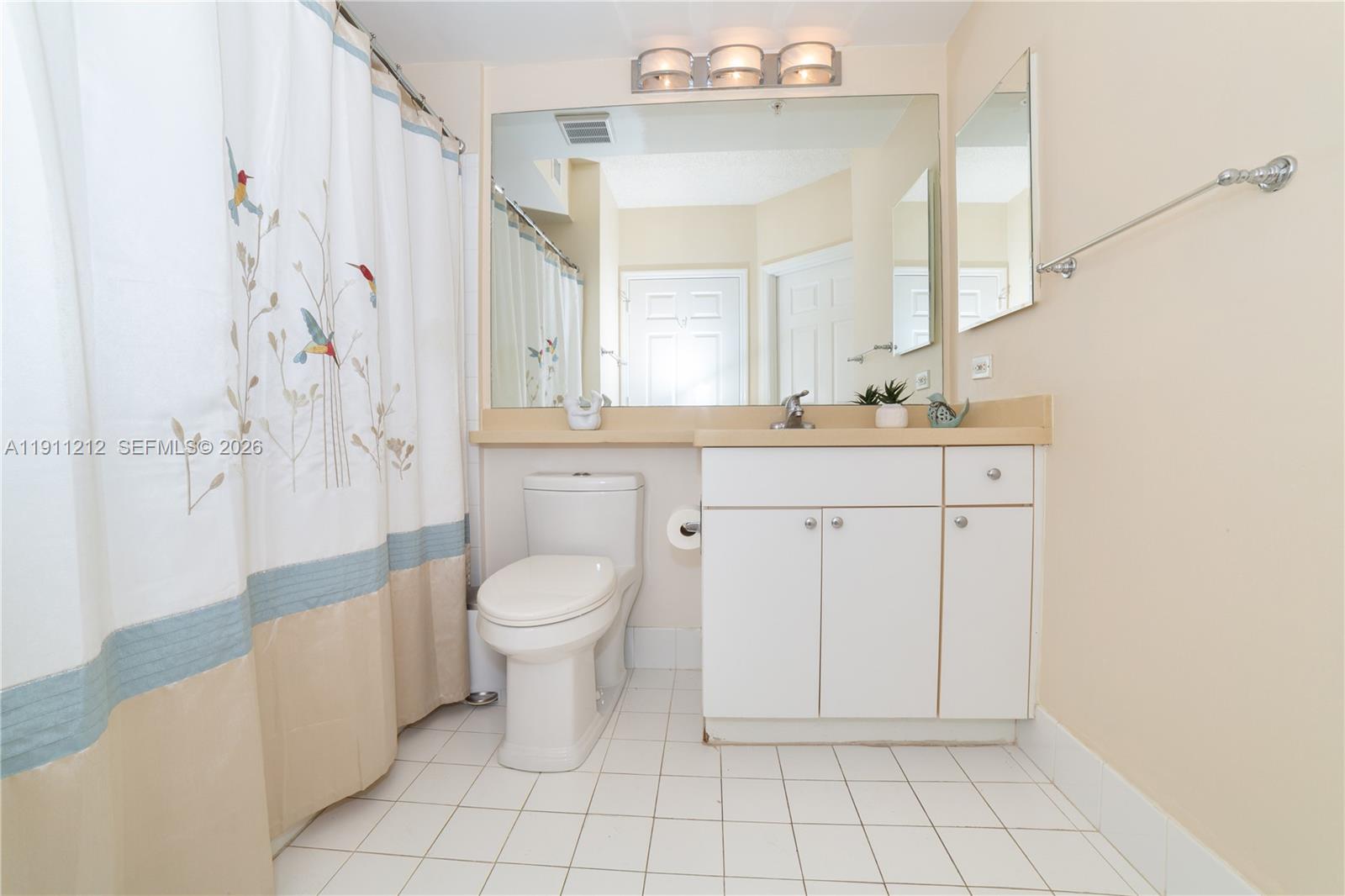 17150 North Bay Road, Unit 2207 Sunny Isles Beach, FL 33160 - Photo 31 of 50