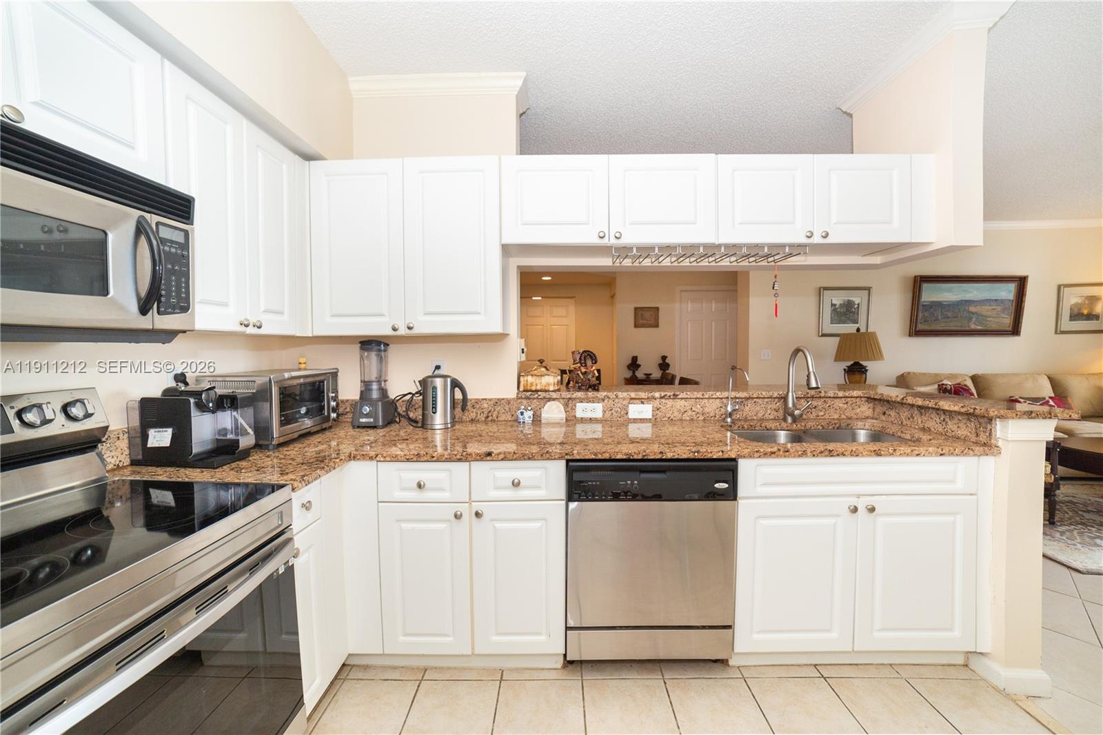 17150 North Bay Road, Unit 2207 Sunny Isles Beach, FL 33160 - Photo 7 of 50