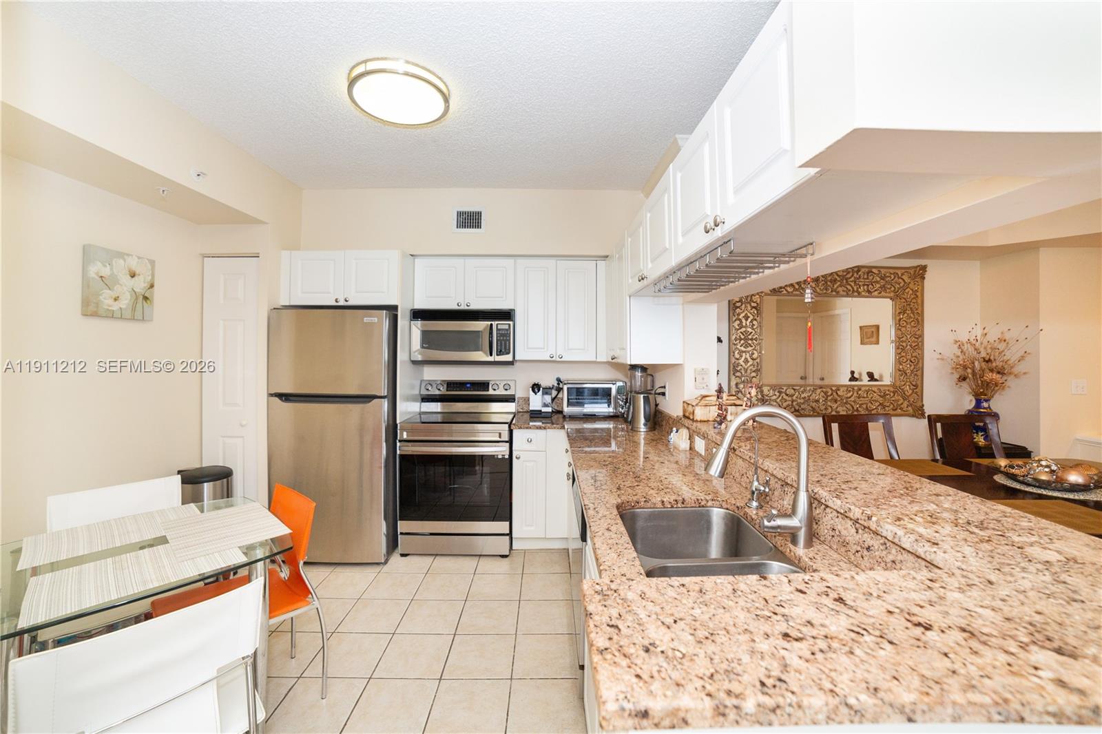 17150 North Bay Road, Unit 2207 Sunny Isles Beach, FL 33160 - Photo 8 of 50