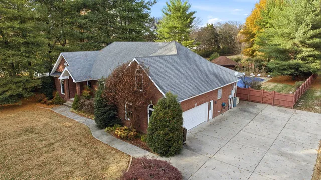 $830,000 | 213 Bradshaw Road, Lebanon, TN 37087